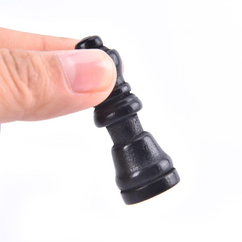 32Pcs 2 Size Wooden Chess Pieces Complete Chessmen International Word Chess Set Chess Piece Entertainment Accessories