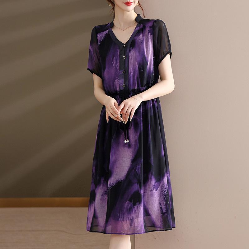 

Elegant Chiffon Mid-Sleeve Dress for Middle-Aged Women - Summer 2026 Plus Size Skirt 4XL (145-160 jin) фіолетовий