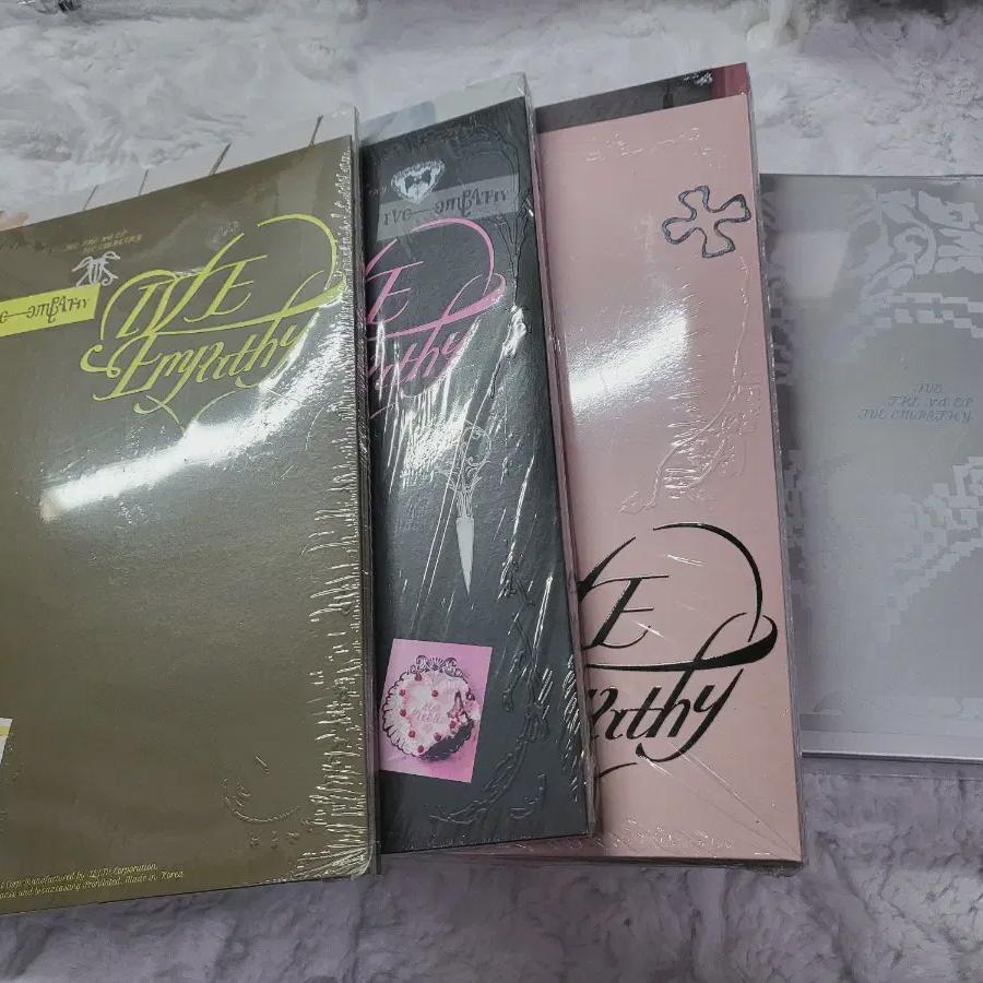 

IVE Запечатанный альбом Empacie