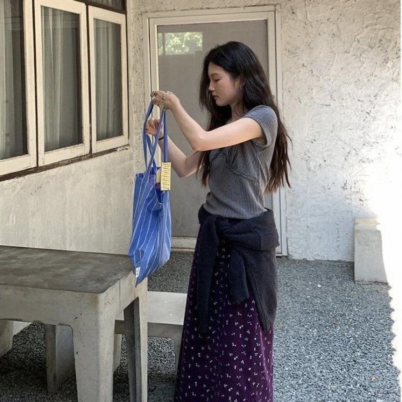 

Blue and white striped new canvas bag, early spring shoulder versatile messenger bag, large capacity