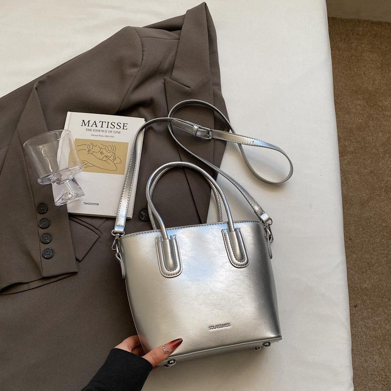 Premium Textured Small Bag Women's 2025 Spring and Summer New Bucket Bag Fashionable Versatile Shoulder Messenger Bag