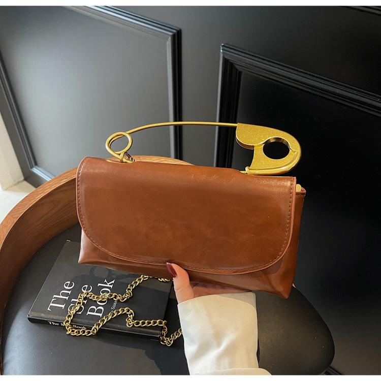 Faux Leather Paperclip Clutch for Women, Chic Chain Shoulder Bag, Minimalist Crossbody Purse