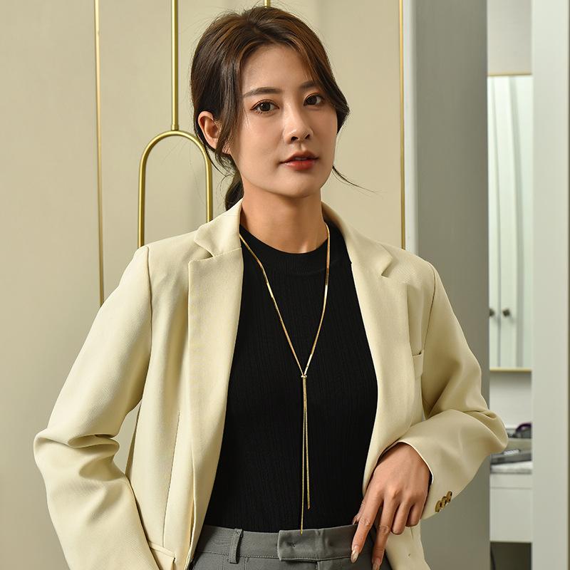 Chain Snake Contemporary Sweater Necklace Crafted From Durable Titanium Steel For Fashion Women