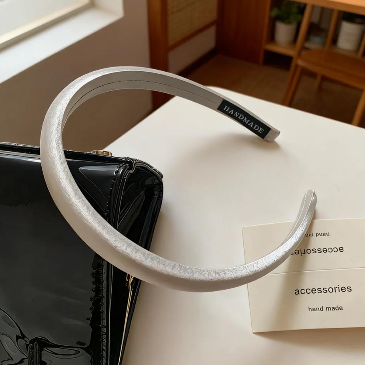 

Fashionable and Elegant Solid Color Satin Headband for Girls, Vintage Elastic Headband, Thickened Headband, Hairband, Korean Hair Accessory for Women