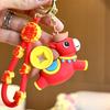 Pferd Jahr Schlüsselanhänger Anhänger mit Lanyard Wasserdicht Rotgold Glücksbringer mit Fu Design Taschenanhänger Handyzubehör