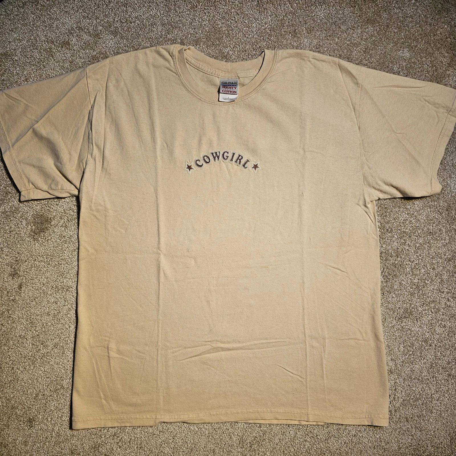 

Vtg Y2k COWGIRL Spellout Logo Size L Embroidered T-shirt Grunge Rodeo Brat 2000s S