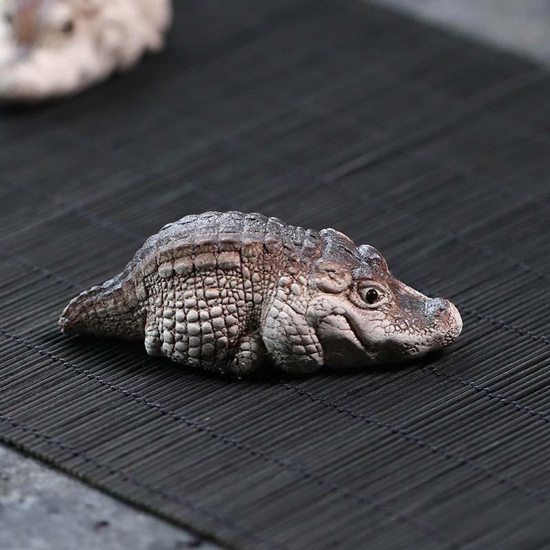 Mini théière en crocodile pour salon, ornements faits à la main, convient à la cérémonie du thé, jeu de thé, table de salon, maison, boutique, 1 pièce
