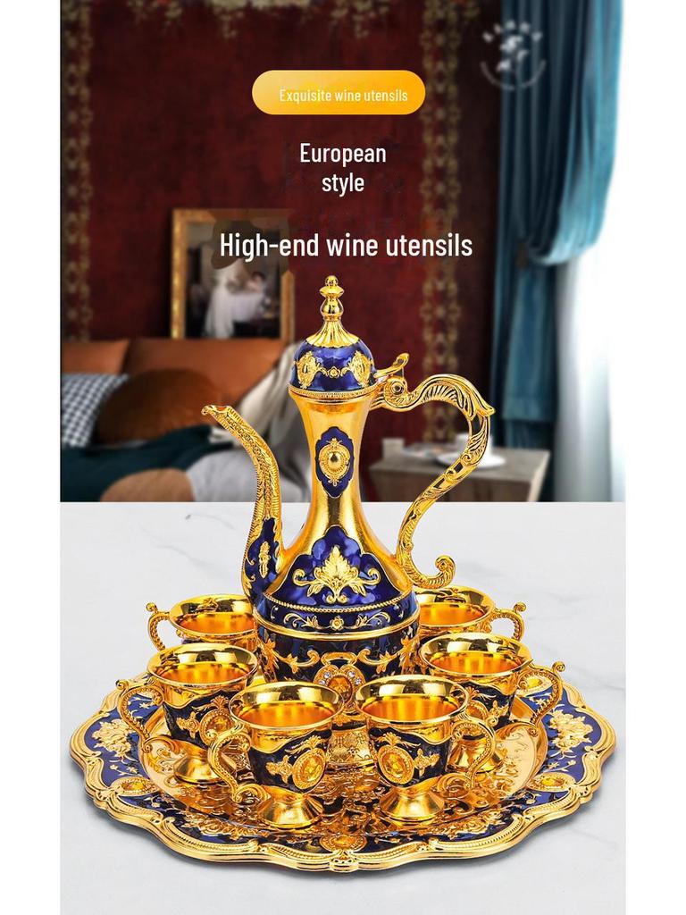 Europäisches Retro-Kreativ-Hochzeitsset: Russischer Flachmann & Weißweinbecher-Ornamente