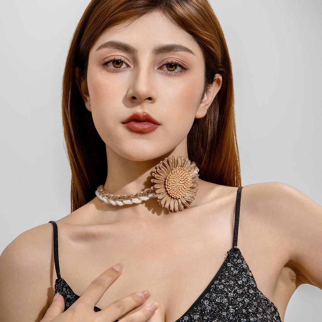 European and American Cross Border Autumn New Lafite Sunflower Flower Weaving Necklace for Women's Jewelry Travel and Vacation