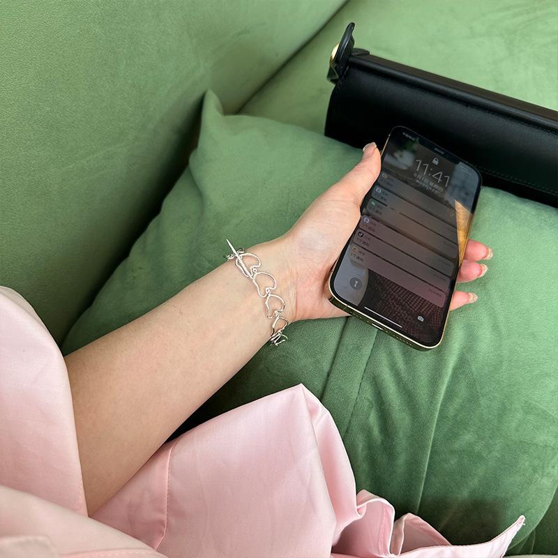 925 Sterling Silber Unregelmäßig Geformte OT Schnalle Hohl Liebe Armband Weibliche Einfache Nische Design Vielseitiges Armband