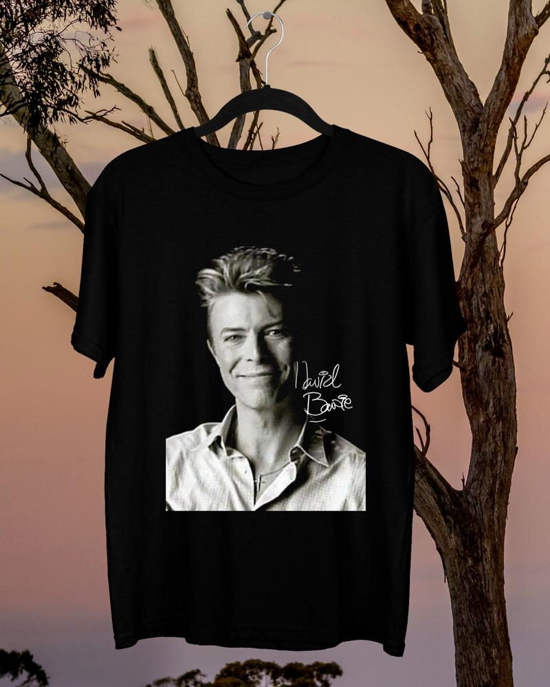 

Rare David Bowie Signature Cotton Black Men T- Shirt Gift Unisex T-Shirt S