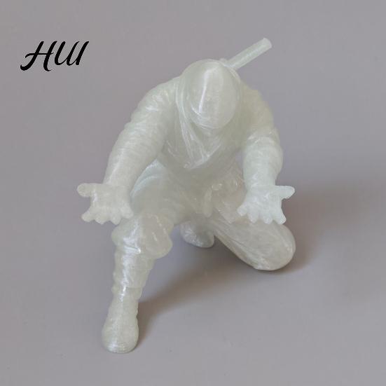 Ninja Desktop Dekoration Stiftehalter Kniend Bleistift Cool 3D Büro Schreibtisch Gedruckter Ständer Geschenk für Teenager Jungen Erwachsene Zubehör