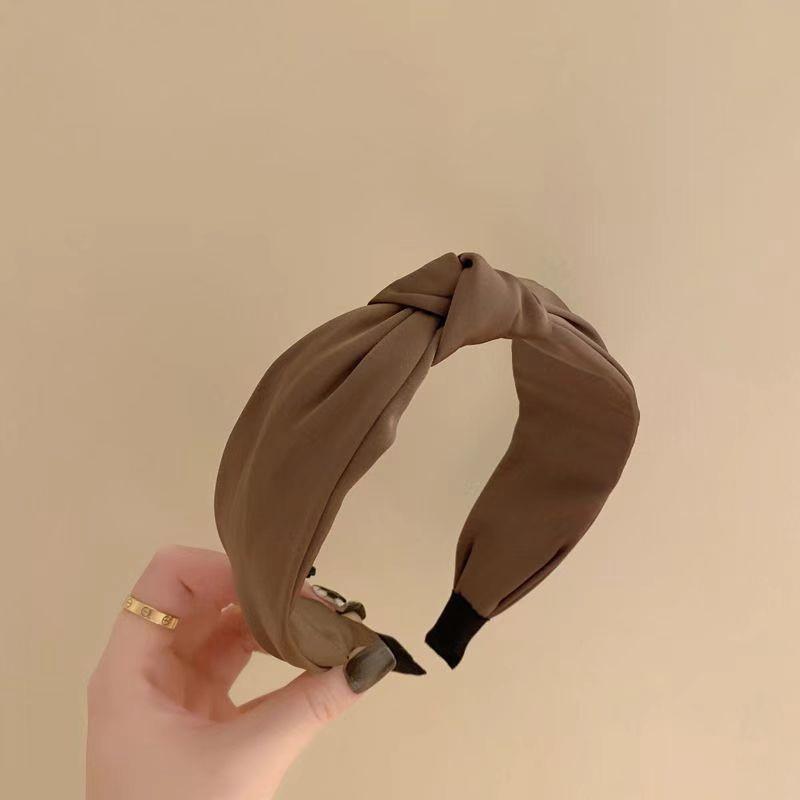 Luxurious Wide-Brimmed Headband for Women - Top Knot Design, Perfect for Autumn/Winter