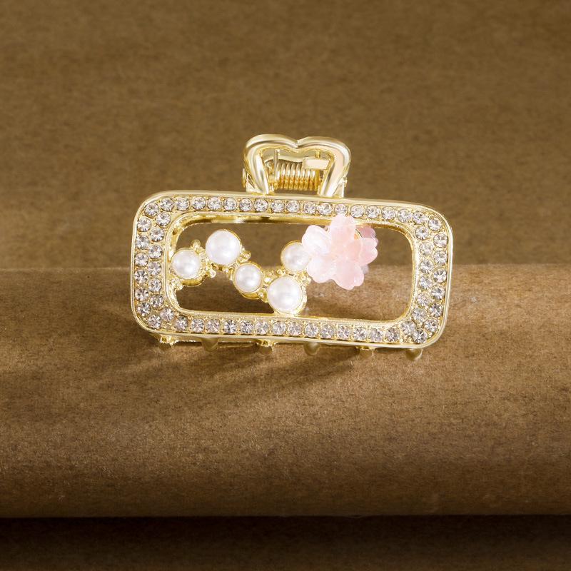Elegant French Bangs Pearl Claw Clip - High-End Hair Accessory