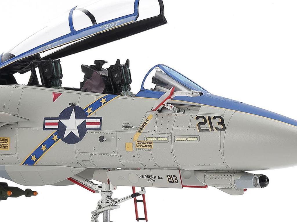 Tamiya Warbird Collection 95 Grumman Tomcat Plastic Model Kit 60795 1/72 No. F-14D (Airplane)