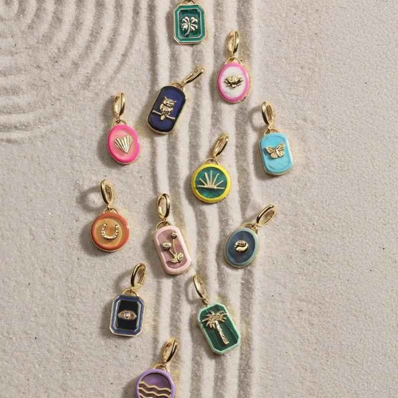 Vibranting Sturdy Alloy Necklace with Butterfly and Floral Styles Portable Accessory for Personalize Styles Enthusiasts