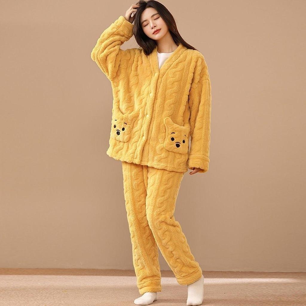 Autumn and Winter New Women's Long-Sleeve Robe Set with Embroidered Bear Pocket Design, Warm and Comfortable Loose-Fit Casual Home Wear