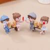 2Pcs/Pair Cute Lovers Taking Selfies On A Stool Cake Decoration Car Ornament Couple Figurines Miniature Craft Fairy Garden Decor