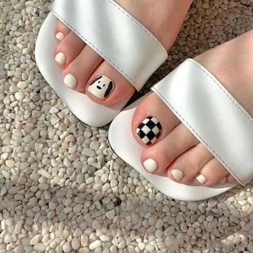 

Checkerboard Doggie Stick-On Pedi Tip Pedicure [24tips]
