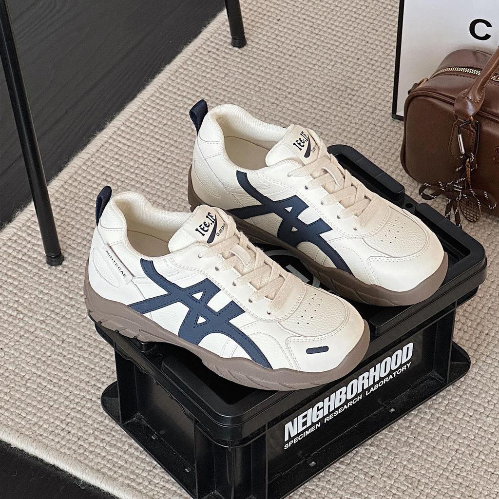 2025 New Soft-Soled Korean Flat Leather Running Shoes - Trendy & Comfortable