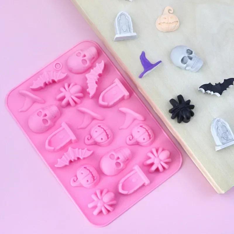 18 Cavities Halloween Scary Silicone Mold Hat Skull Tomb Bat Pumpkin Spider Chocolate Gummy Mould Cake Decoration Baking Mold