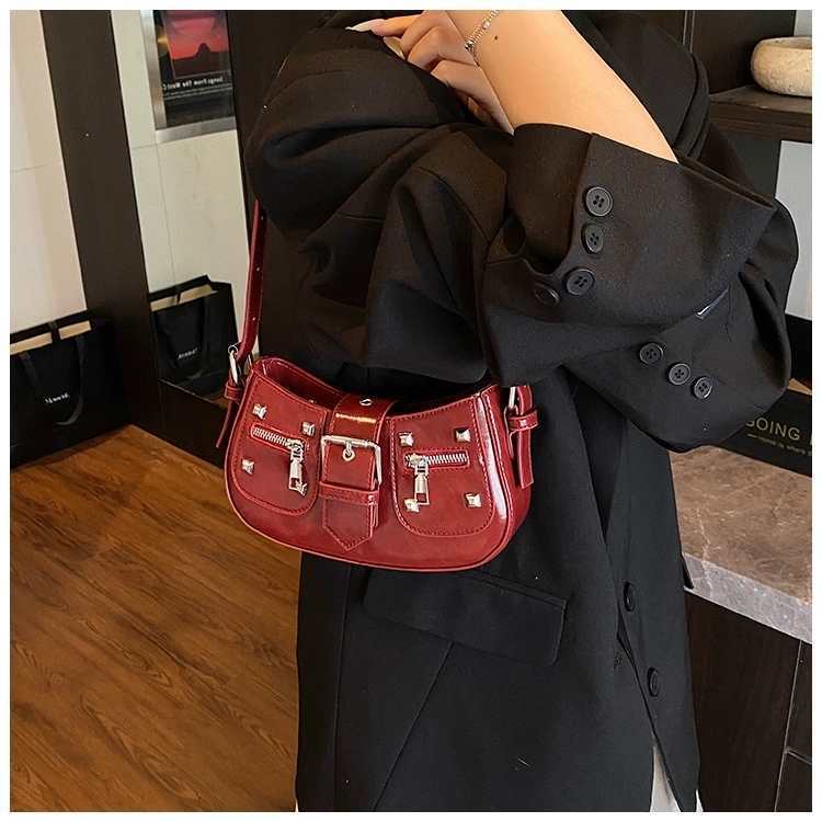 High-end Retro Small Bag Women's Fashionable All-matching Cross-body Commuting One-shoulder Underarm Carry