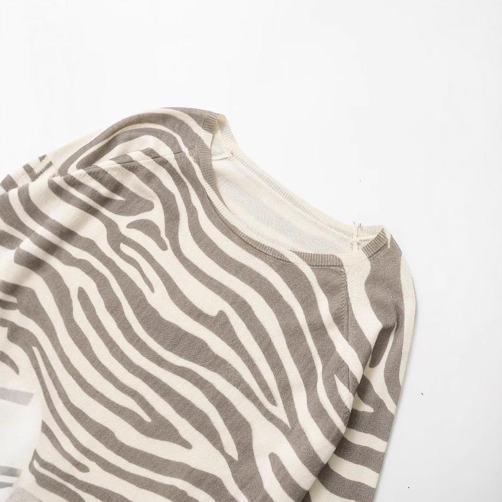 Spring 2025 Women's European & American Style Casual Round Neck Long Sleeve Knit Top
