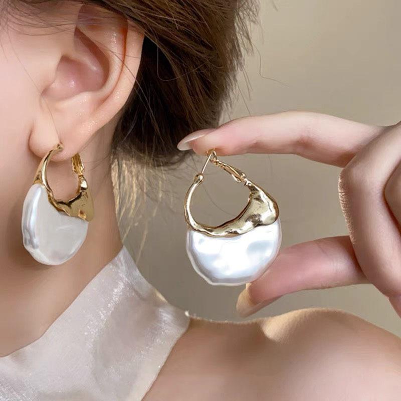 Fashion Creative Geometric Hoop Earrings Baroque Simple Pearl Circle Earrings For Women Personality Ear Jewelry Wedding Gifts