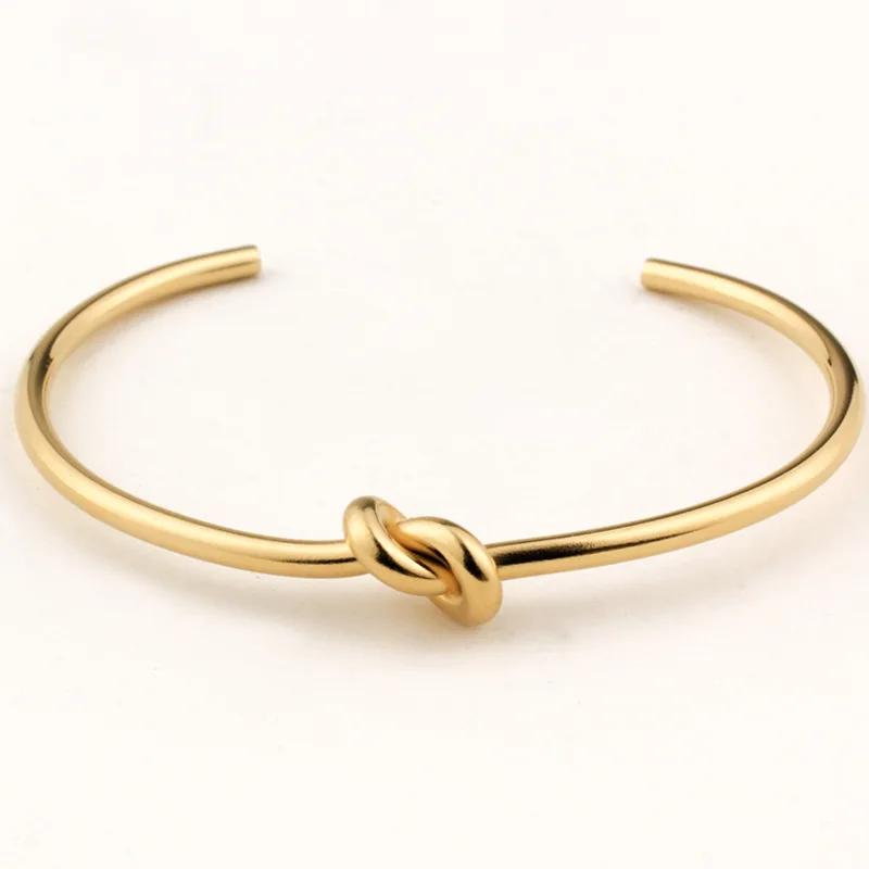 New Titanium Steel Bracelet 3MM Love Knotted Titanium Steel Bracelet Peach Heart Europe and America Open C Bracelet Minority