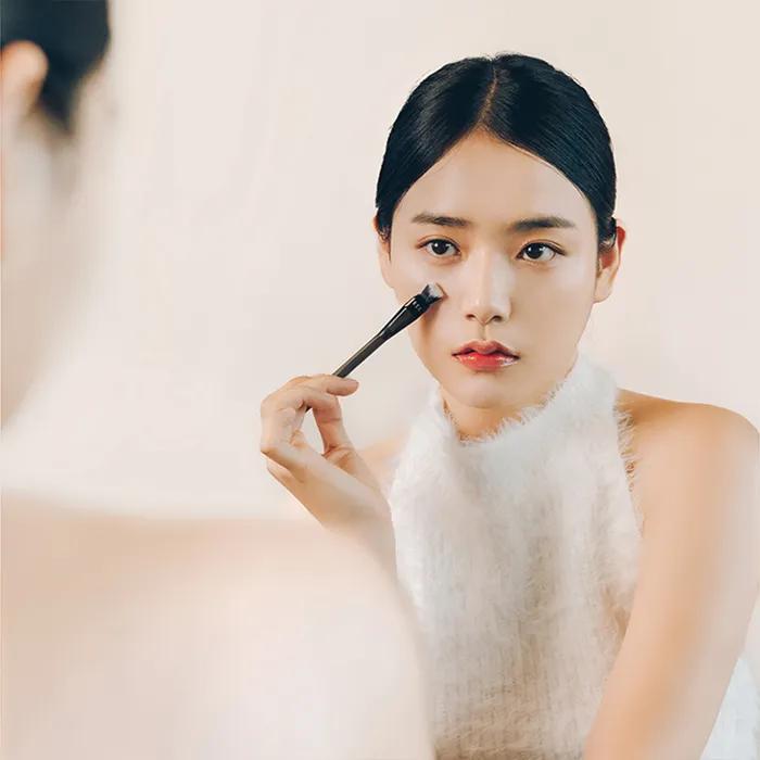 028 Easy Concealer Brush