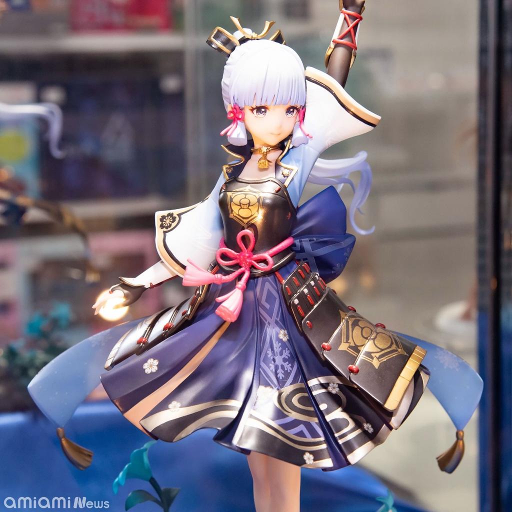 25CM Anime Game Genshin Impact Kamisato Ayaka Figure Egret Shuanghua Standing Scene Model Toy Gift Collection Action Figure