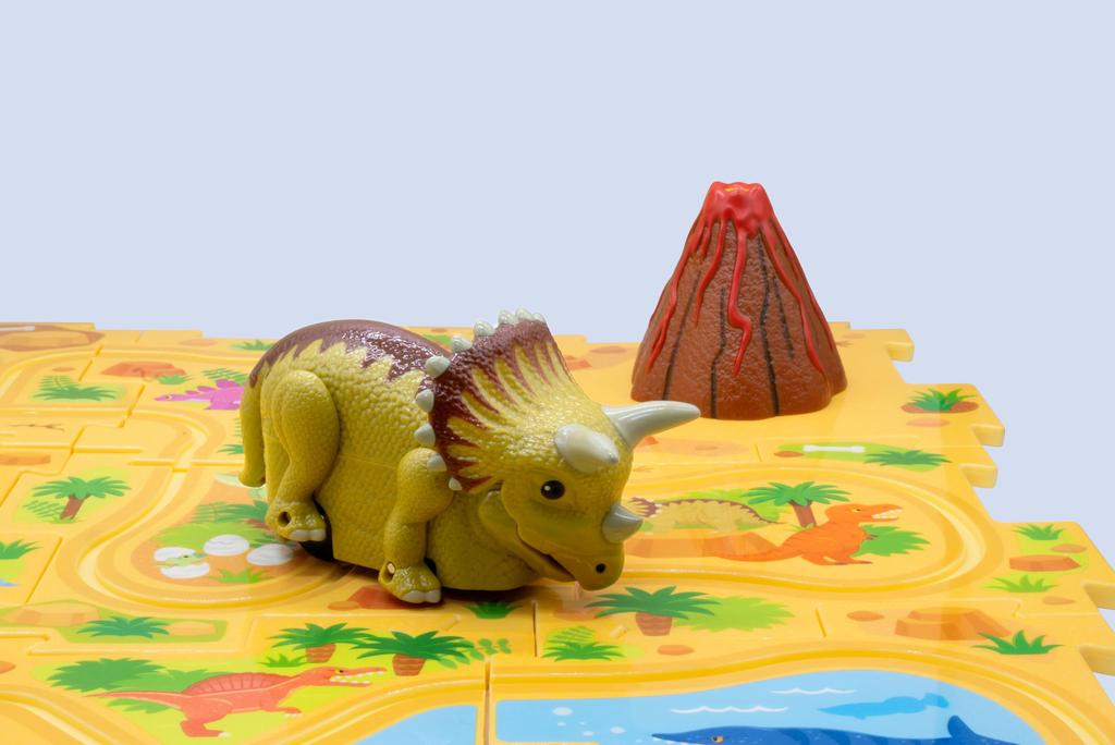 Masudaya Corporation Panel World Run! Triceratops Toy Dinosaur for Ages 3 and Up, Battery Operated, 480-1735