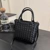 Retro Large-capacity Single-shoulder Boston Bag with Elegant Handbag Design