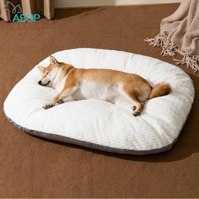 Tappetino per Cani di Forma Ovale Cuscino Morbido Spesso Rimovibile Lavabile Letti per Cani Inverno Cuccia Tappetini da Pavimento Materasso per Animali Domestici per Cani