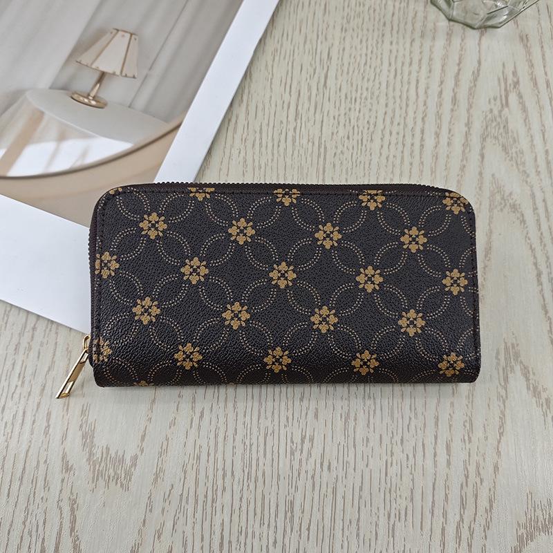 Vintage European & American Women's Long Wallet with Multi-Card Slots and Large Zippered Storage