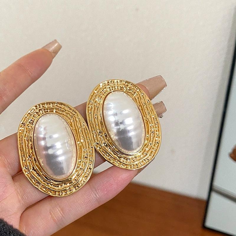 Metal Geometric Oval Baroque Imitation Pearl Stud Earrings For Women European American Style Large Earrings Party Jewelry Gift