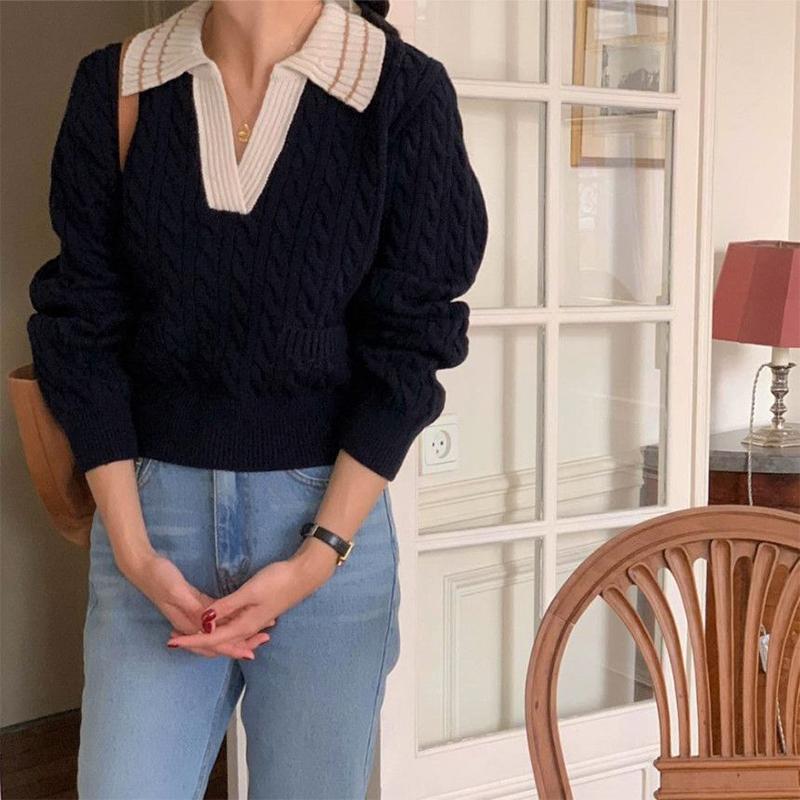 Damski, luźny sweter z dzianiny, z długimi rękawami i klapami w bloki kolorów