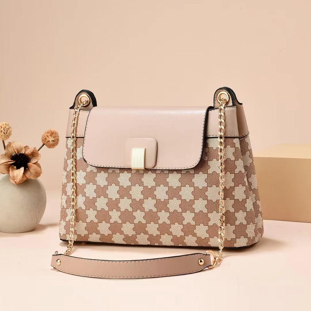 Stylish Fashionable Printed Small Square Bag For Women With High Capacity Design