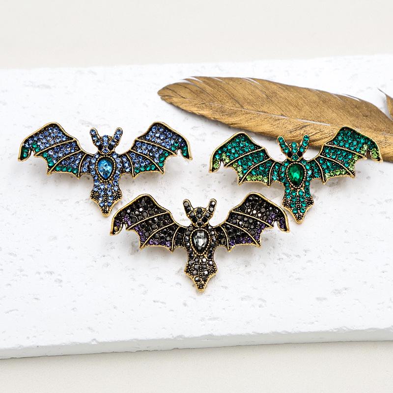 Retro Crystal Devil Bat Brooch - Unique and Versatile Accessory for Clothing and Bags
