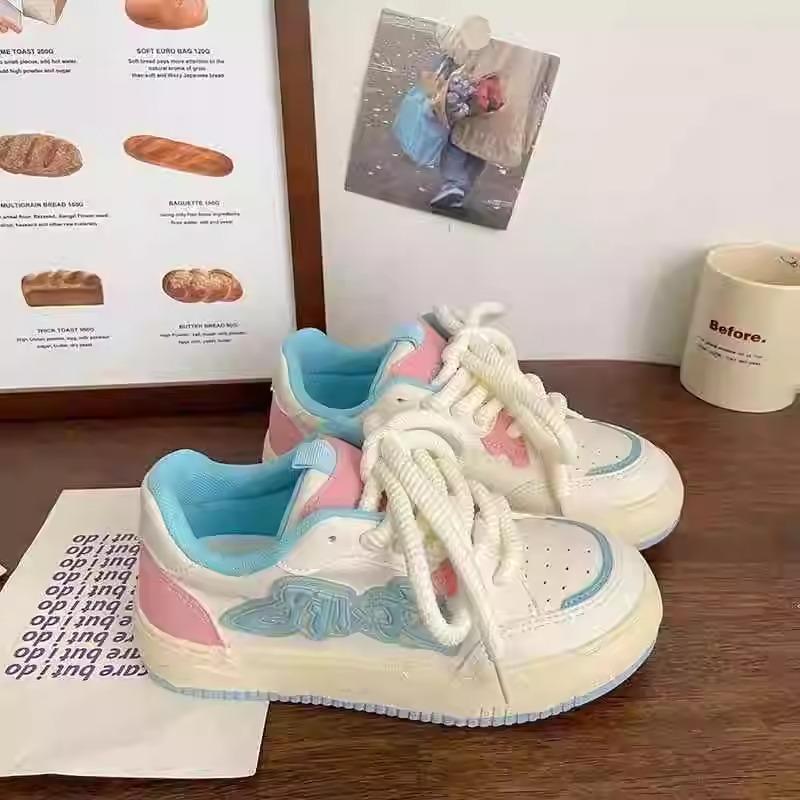 Popular dopamine niche design sense little white shoes women's 2025 spring new cute pink board shoes sneakers