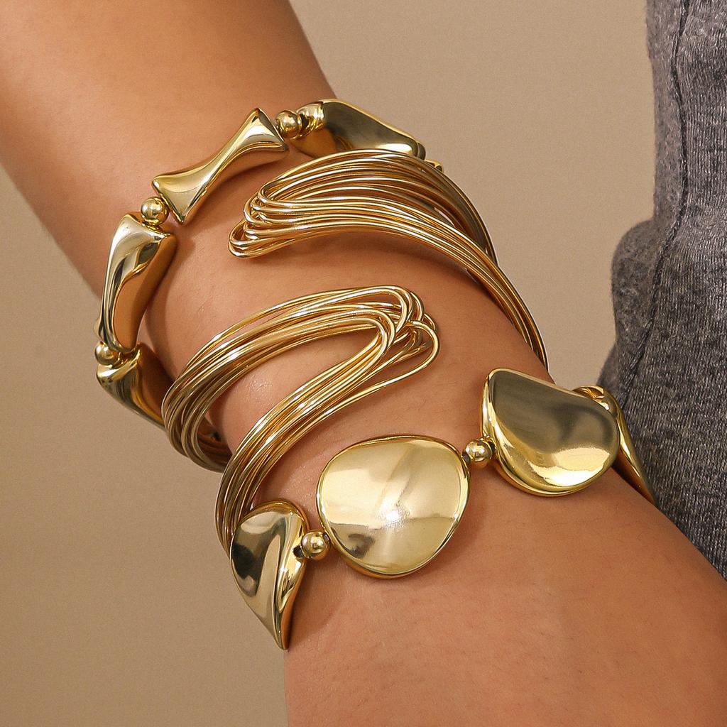 Striped rhombus pattern exaggerated personalized twist design multi-layer opening stacked bracelet women's bracelet set