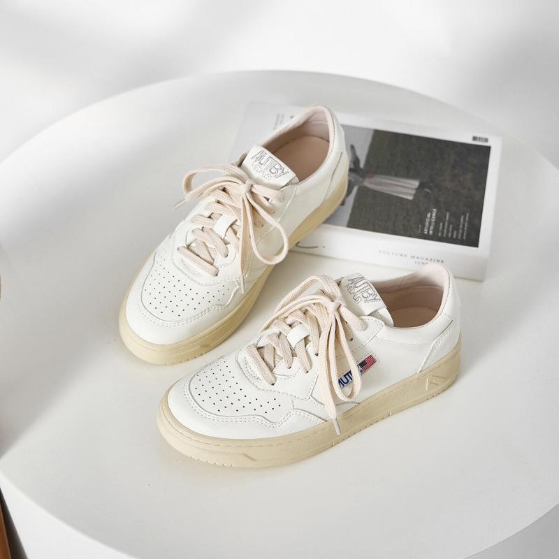 [Support] Platform-soled little white shoes women's new niche versatile casual sports board shoes