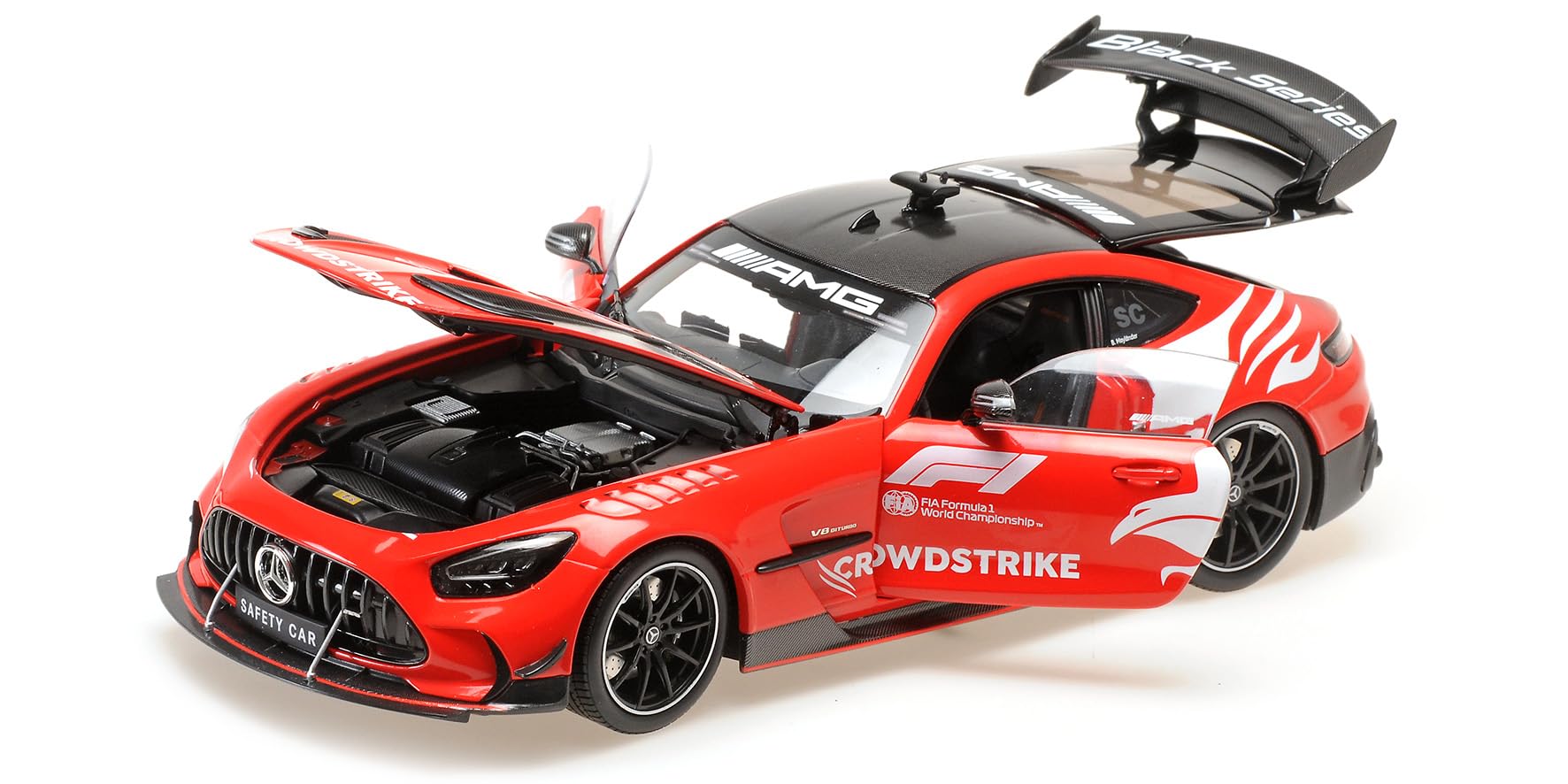 

Minichamps Mercedes AMG GT Black Series 2024 F1 Safety Car 1/18