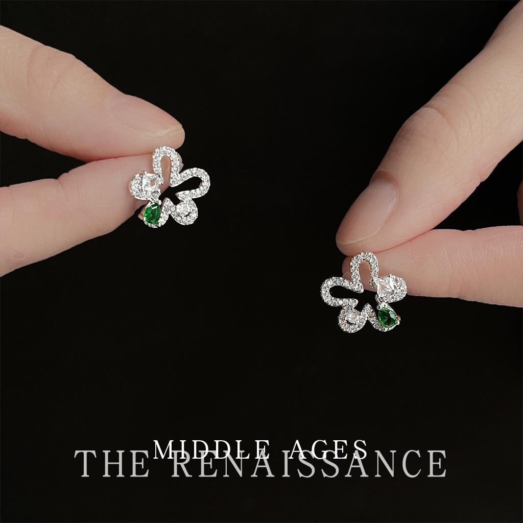 

Personalized hollow flower zircon stud earrings retro earrings versatile earrings