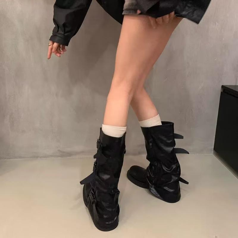 New Style Round Toe Belt Buckle Women Boots Fashionable Flats Sole Mid Calf Autumn Niche Design Patent Leather Soid Women Shoes