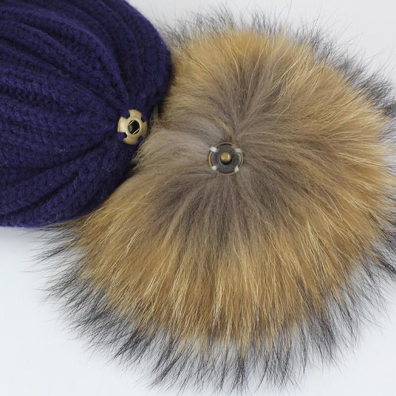 Women's Faux Fox Fur Pom-Pom Knitted Beanie Hat