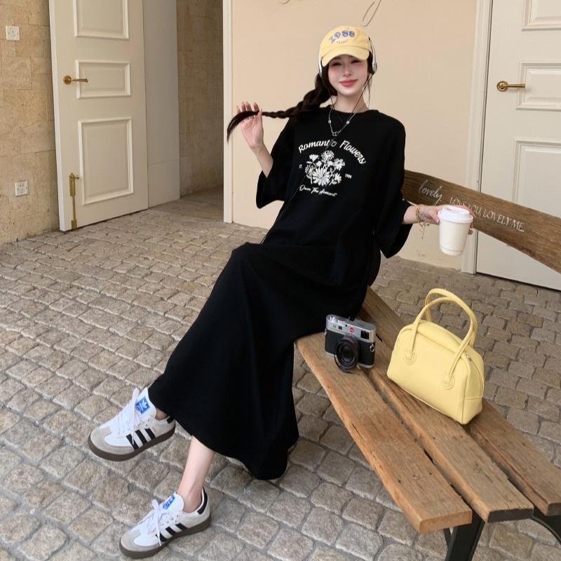 Loose-fitting Large-sized Women's Round-neck Short-sleeved T-shirt Dress, Long Laid-back Style Dress, Knee-length Sleeping Dress