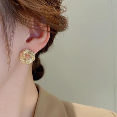 Geometric Metal Stud Earrings: 2025 Trendy Light Luxury High-End Design for Women