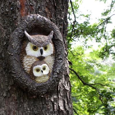 Owl Tree Hugger Garden Statue Realistic Looking Waterproof Non-Fading Outdoor Yard Resin Statue Ornament