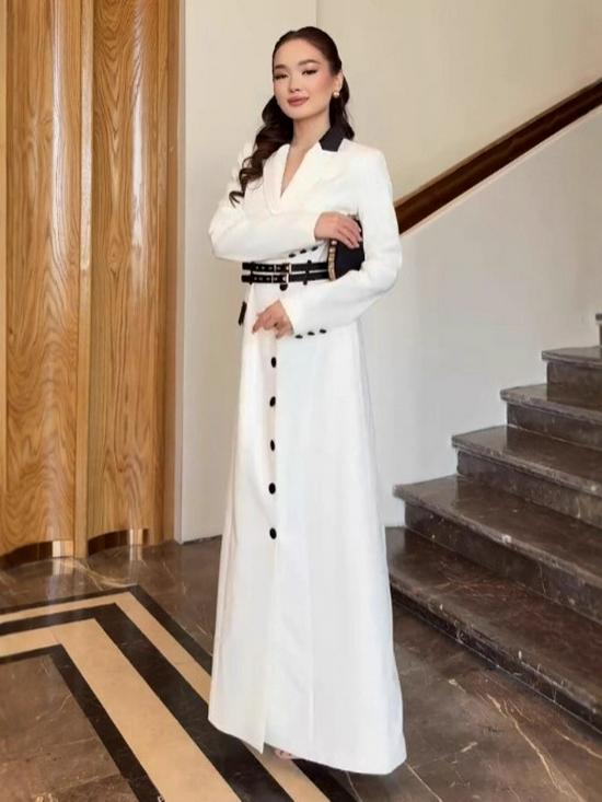 2025 Fall High-End Slimming Long Sleeve Dress with Waist-Gathering and Elegant Style